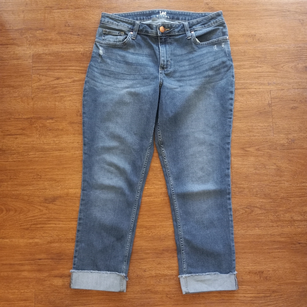 Lee Women's 12 Med Wash Blue Capris